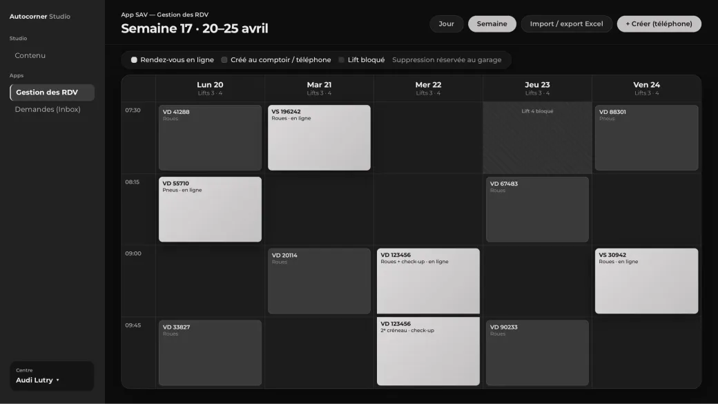 L’agenda interne des rendez-vous d’Autocorner — une application Sanity intégrée au Studio — affichant une vue à la semaine pour un centre et ses ponts, avec les réservations en ligne aux côtés des rendez-vous pris au comptoir ou par téléphone, un pont bloqué, et l’import et l’export Excel.